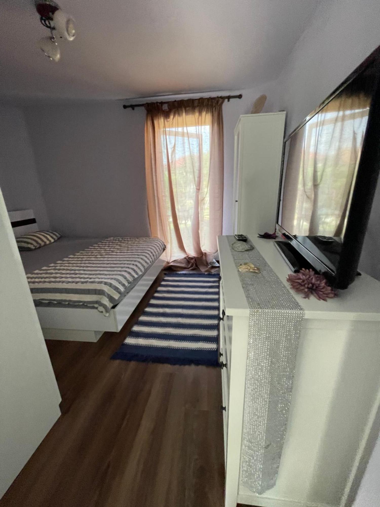Garsoniera La Casa Apartment Timisoara Ngoại thất bức ảnh